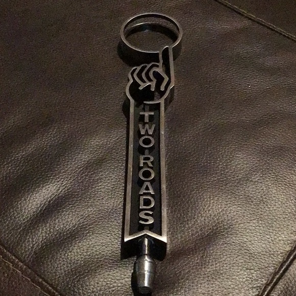 🍻 Two Roads Brewery Tap Handle - Picture 2 of 5